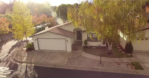 490 Yolla Bolly Trl, Redding, CA 96003 photo 4