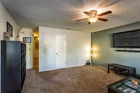 2445 Corona St, Redding, CA 96002 photo 3