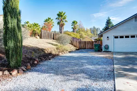 8833 Olney Park Dr, Redding, CA 96001 photo 37
