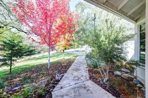 8833 Olney Park Dr, Redding, CA 96001 photo 36