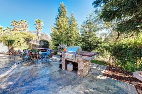 8833 Olney Park Dr, Redding, CA 96001 photo 21
