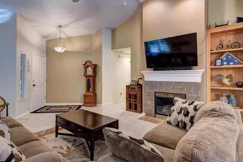 8833 Olney Park Dr, Redding, CA 96001 photo 7