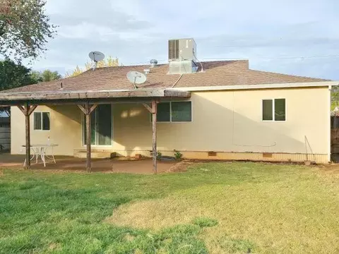 1112 5th St, Redding, CA 96002 photo 5