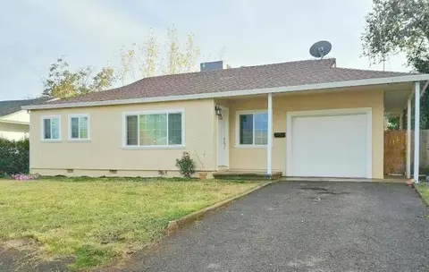 1112 5th St, Redding, CA 96002 photo 1