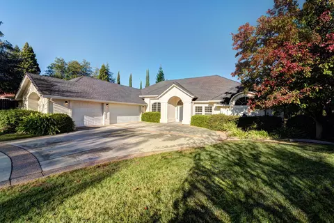 680 Royal Oaks Dr, Redding, CA 96001 photo 4