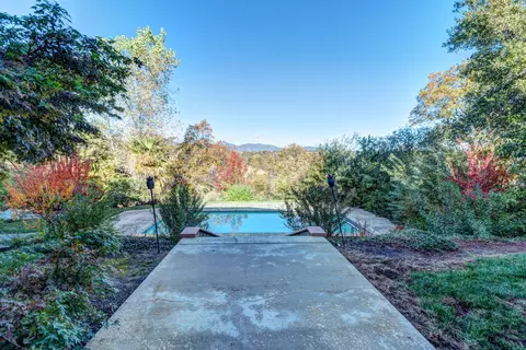 680 Royal Oaks Dr, Redding, CA 96001 photo 26