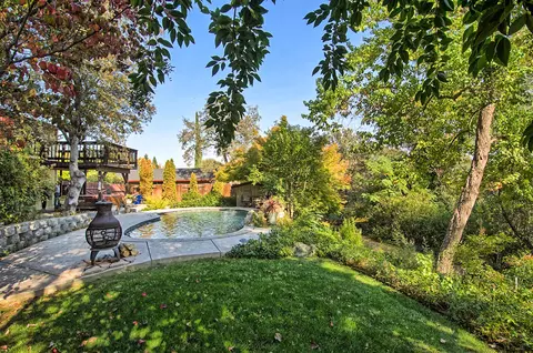 561 Royal Oaks Dr, Redding, CA 96001 photo 36