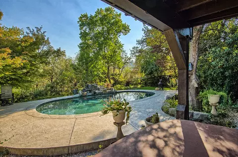 561 Royal Oaks Dr, Redding, CA 96001 photo 30