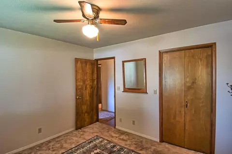 561 Royal Oaks Dr, Redding, CA 96001 photo 20