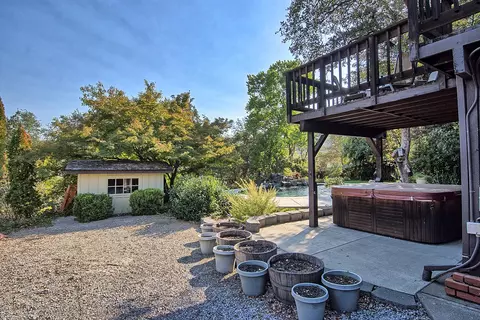 561 Royal Oaks Dr, Redding, CA 96001 photo 34