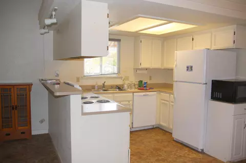 3290 Harlan Dr, Redding, CA 96003 photo 3