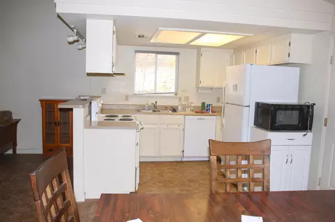 3290 Harlan Dr, Redding, CA 96003 photo 4