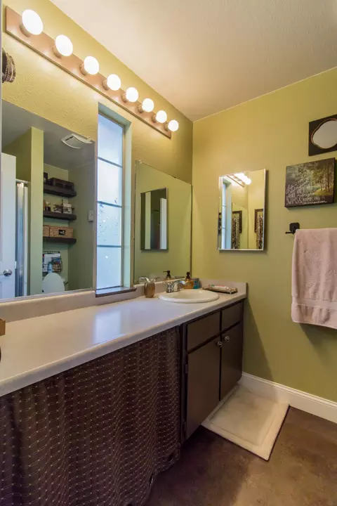 1566 Wingsetter Way, Redding, CA 96003 photo 15