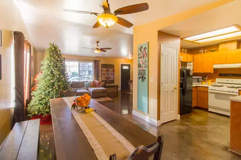1566 Wingsetter Way, Redding, CA 96003 photo 4
