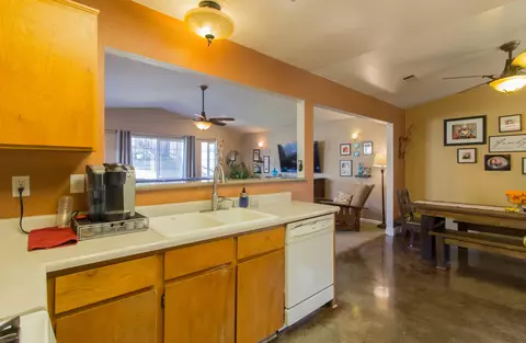 1566 Wingsetter Way, Redding, CA 96003 photo 5