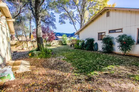 1850 Sutterwood Dr, Redding, CA 96002 photo 14