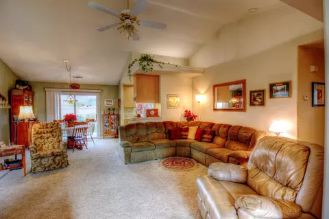 185 Franciscan Trl, Redding, CA 96003 photo 2