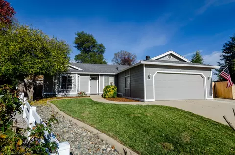 4648 Kenmare Ct, Redding, CA 96001 photo 1