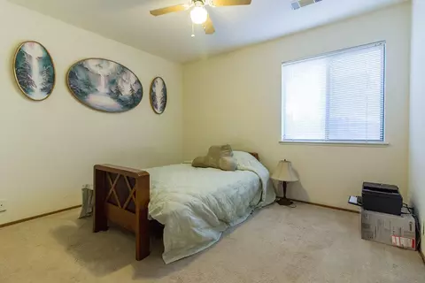 2977 Brookside Dr, Redding, CA 96001 photo 8