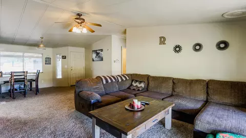 16655 Thompson Ln, Redding, CA 96001 photo 1