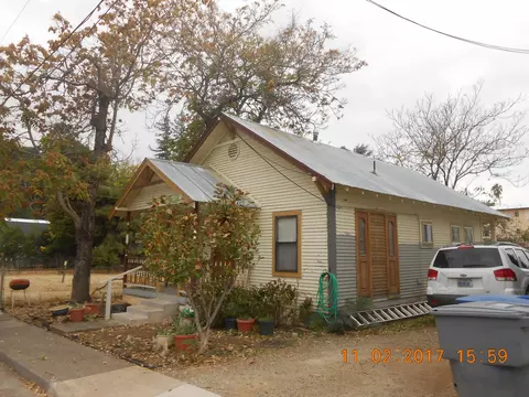 1008 Pine St, Redding, CA 96001 photo 2
