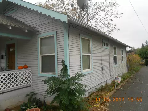 1008 Pine St, Redding, CA 96001 photo 1