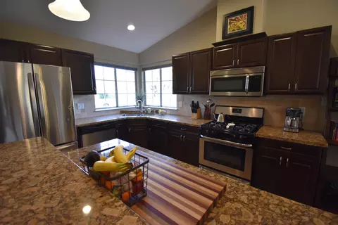 83 Tidmore Ln, Redding, CA 96003 photo 9