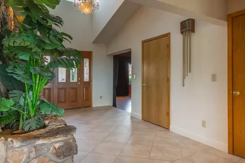 2825 Panorama Dr, Redding, CA 96003 photo 4