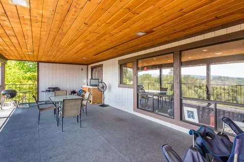 2825 Panorama Dr, Redding, CA 96003 photo 19