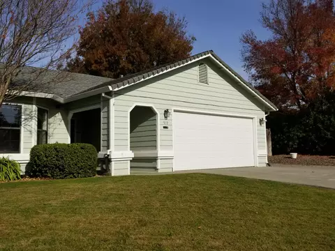 910 Countryside, Red Bluff, CA 96080 photo 2