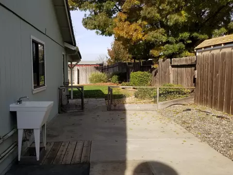 910 Countryside, Red Bluff, CA 96080 photo 23