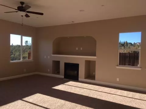 907 Fantenell Ct, Redding, CA 96003 photo 4