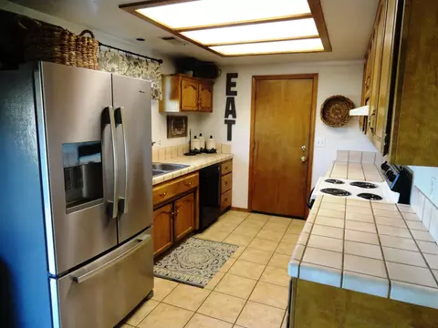 20152 Jill Ln, Redding, CA 96003 photo 4