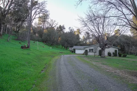 21306 Dersch Rd, Anderson, CA 96007 photo 3