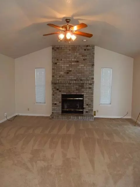 2718 Crystal Tree Dr, Redding, CA 96001 photo 9