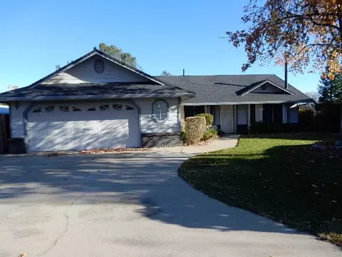 2718 Crystal Tree Dr, Redding, CA 96001 photo 2