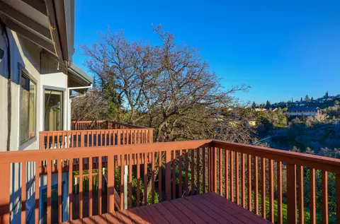 3340 Mountain Oak Dr, Redding, CA 96001 photo 22
