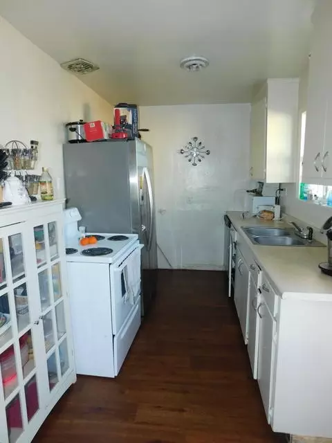 2817 Girvan Rd, Redding, CA 96001 photo 5