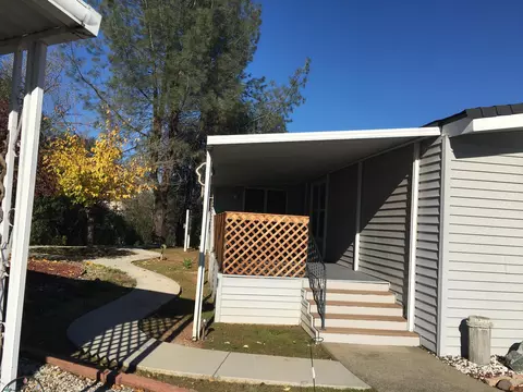 453 Silkwood Dr, Redding, CA 96003 photo 4