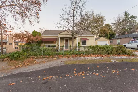 2241 California St, Redding, CA 96001 photo 2