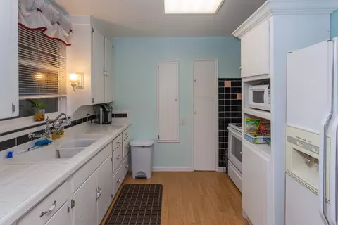 2241 California St, Redding, CA 96001 photo 9