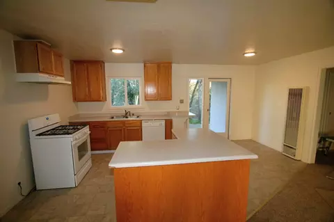 2861 Churn Ct, Redding, CA 96002 photo 11