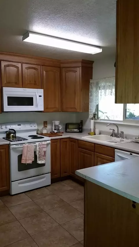 5111 Cedars Rd, Redding, CA 96001 photo 9