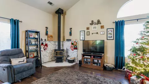 3384 Oak Haven Ct, Redding, CA 96002 photo 5