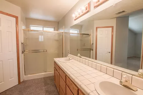 3823 Siskiyou St, Redding, CA 96001 photo 19