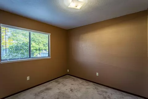 1705 Kildare Dr, Redding, CA 96001 photo 15