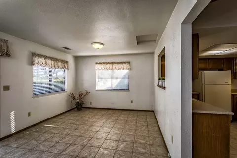 1705 Kildare Dr, Redding, CA 96001 photo 8