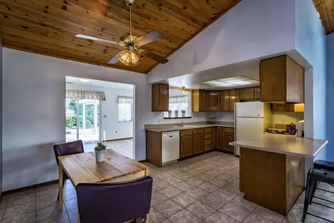 1705 Kildare Dr, Redding, CA 96001 photo 6