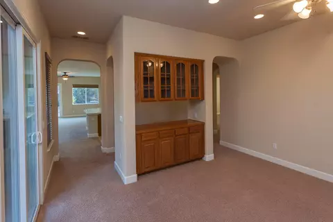 619 Woodacre Dr, Redding, CA 96002 photo 2