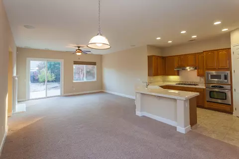 619 Woodacre Dr, Redding, CA 96002 photo 4